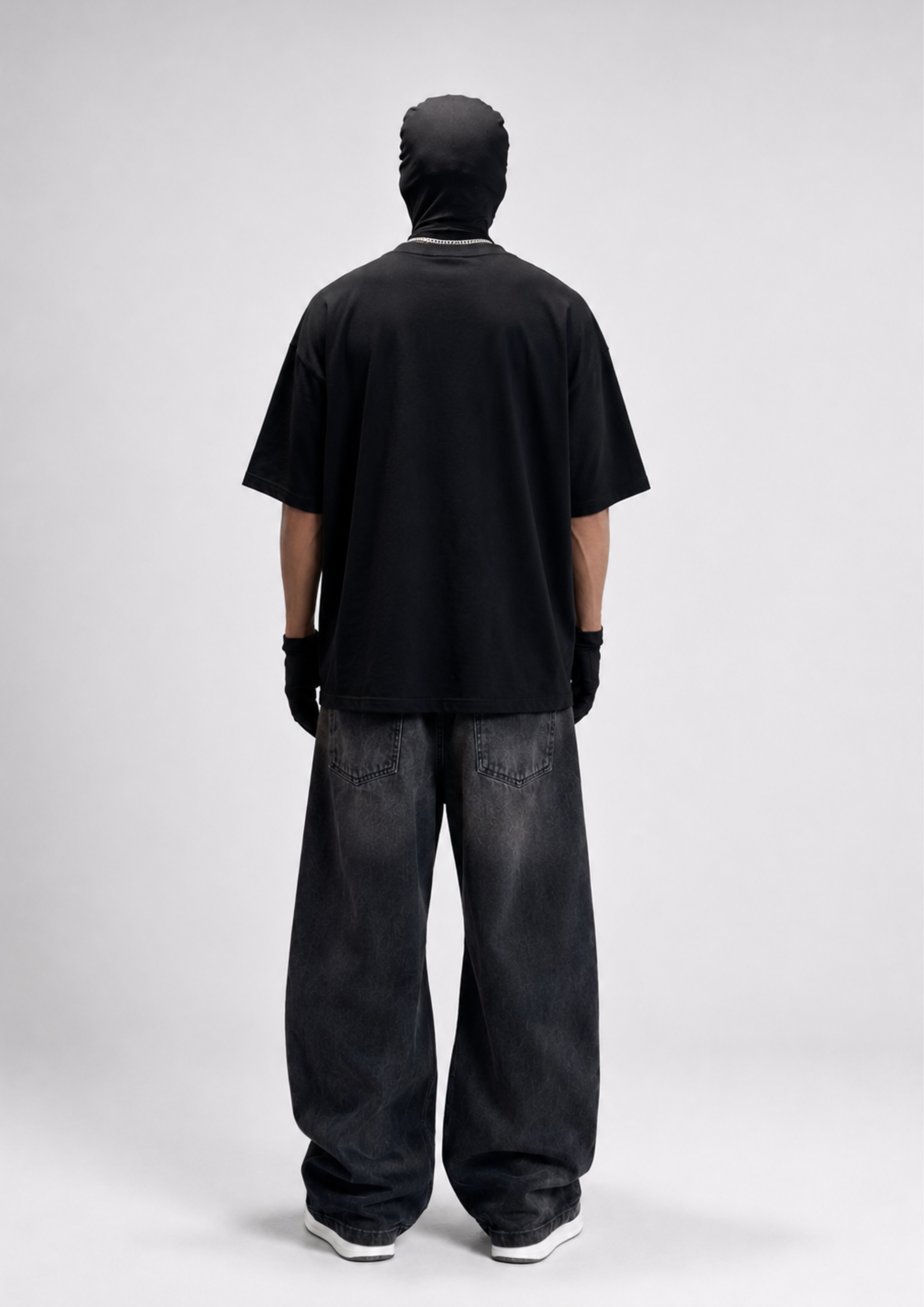 BLACKOUT VISION - VELORIN PARIS BLACK OVERSIZED T-SHIRT